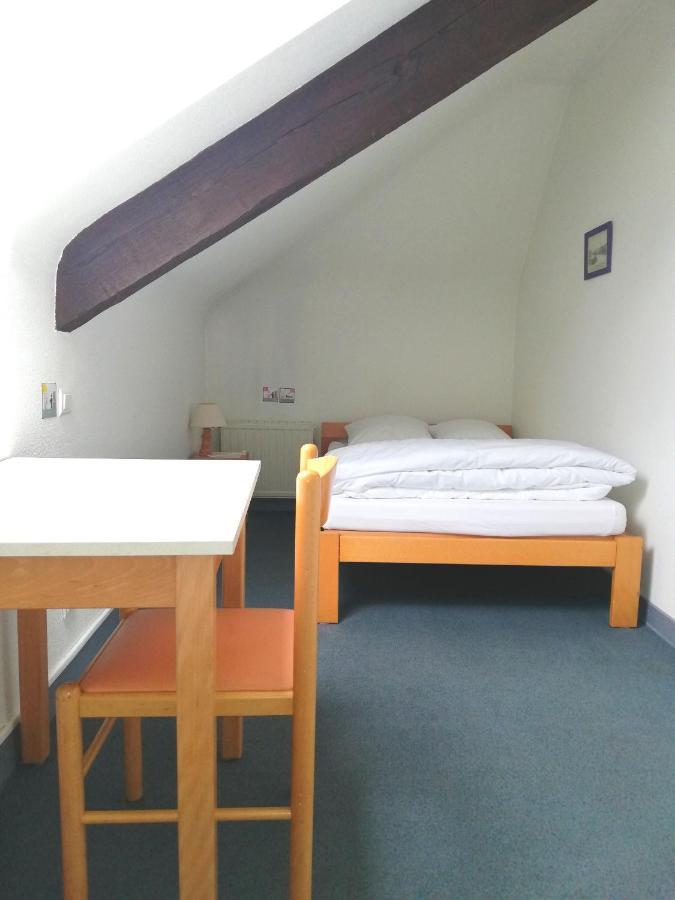 Auberge De Jeunesse Hi Pontivy Exterior foto